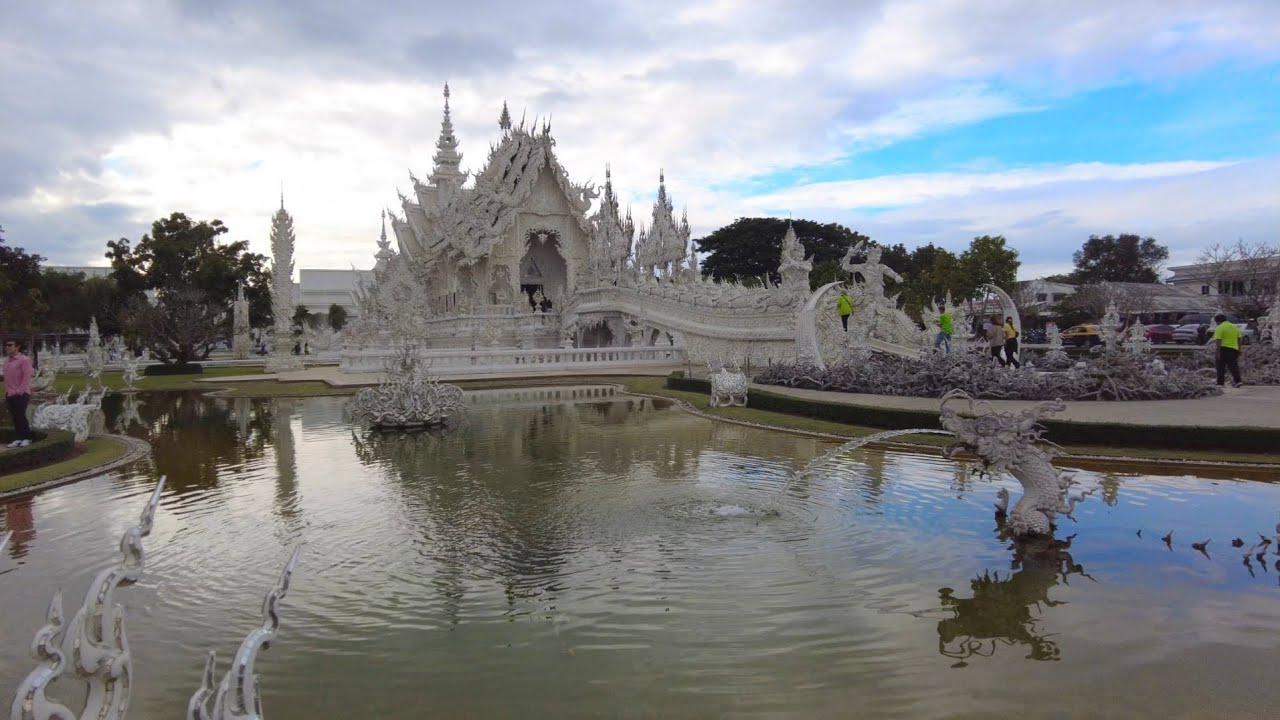 White Temple (Wat Rong Khun) in Chiang Mai, Thailand