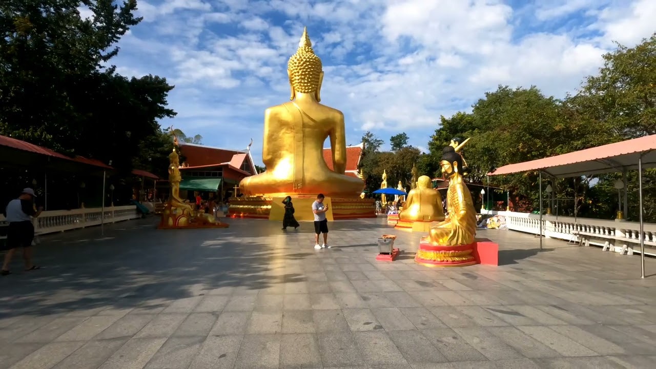 Amazed by this Golden Temple in Pattaya, Thailand