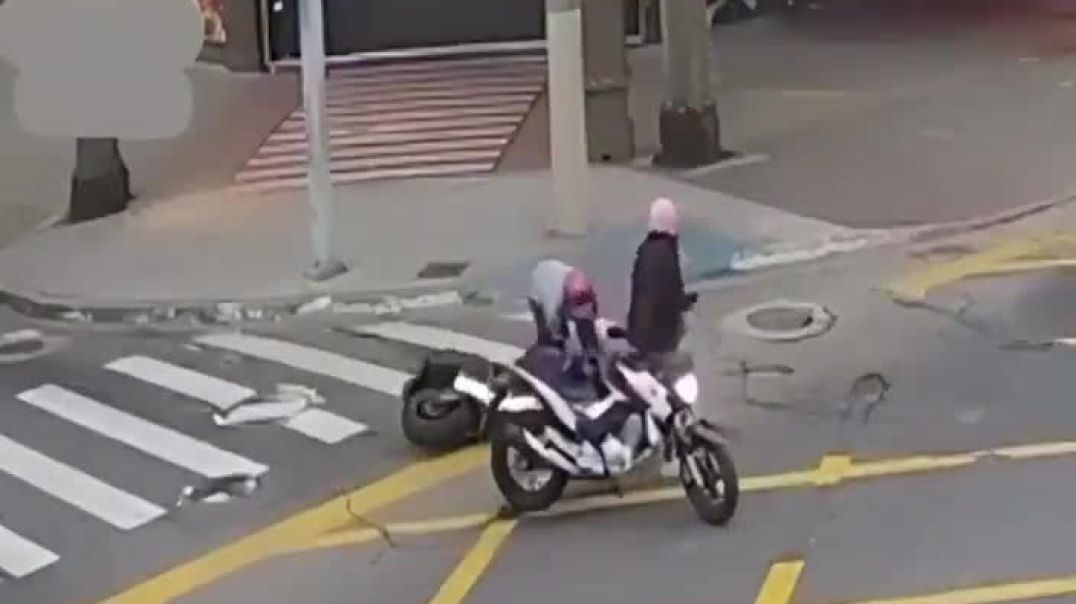 Brazilian Bike Robbery Fall