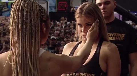 Girls Slap Fighting - Arnold Classic 2022
