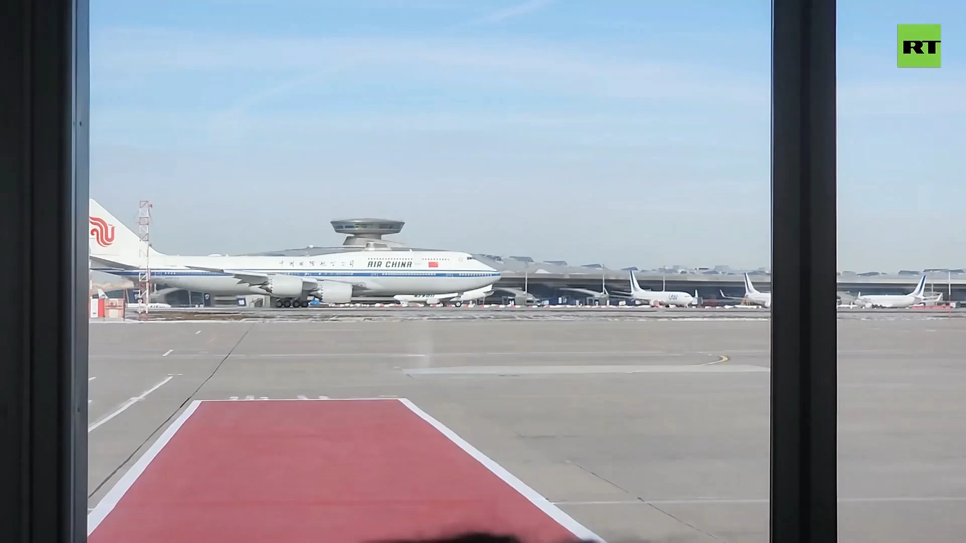 Chinese delegation lands at Moscow's Vnukovo airport