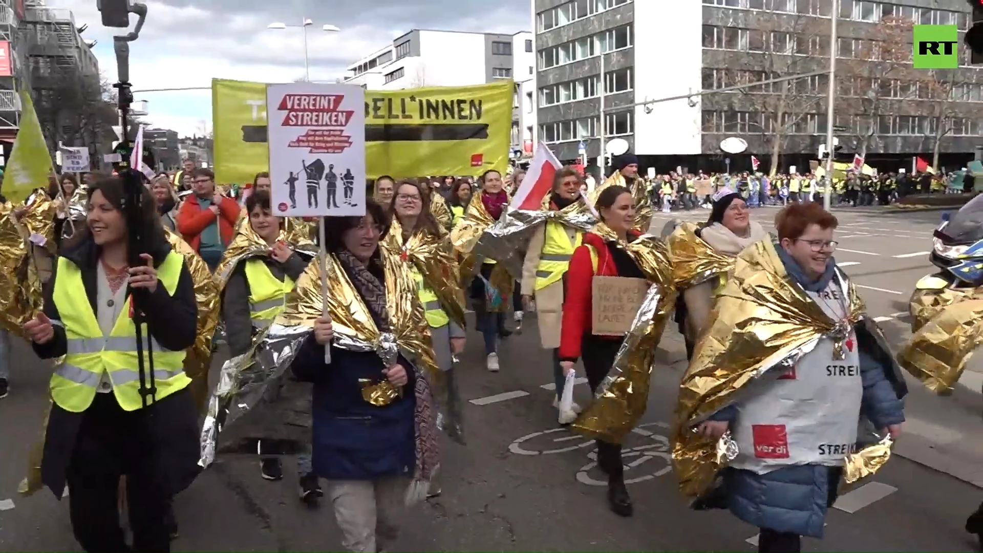 Healthcare workers rally for higher salaries in Germany