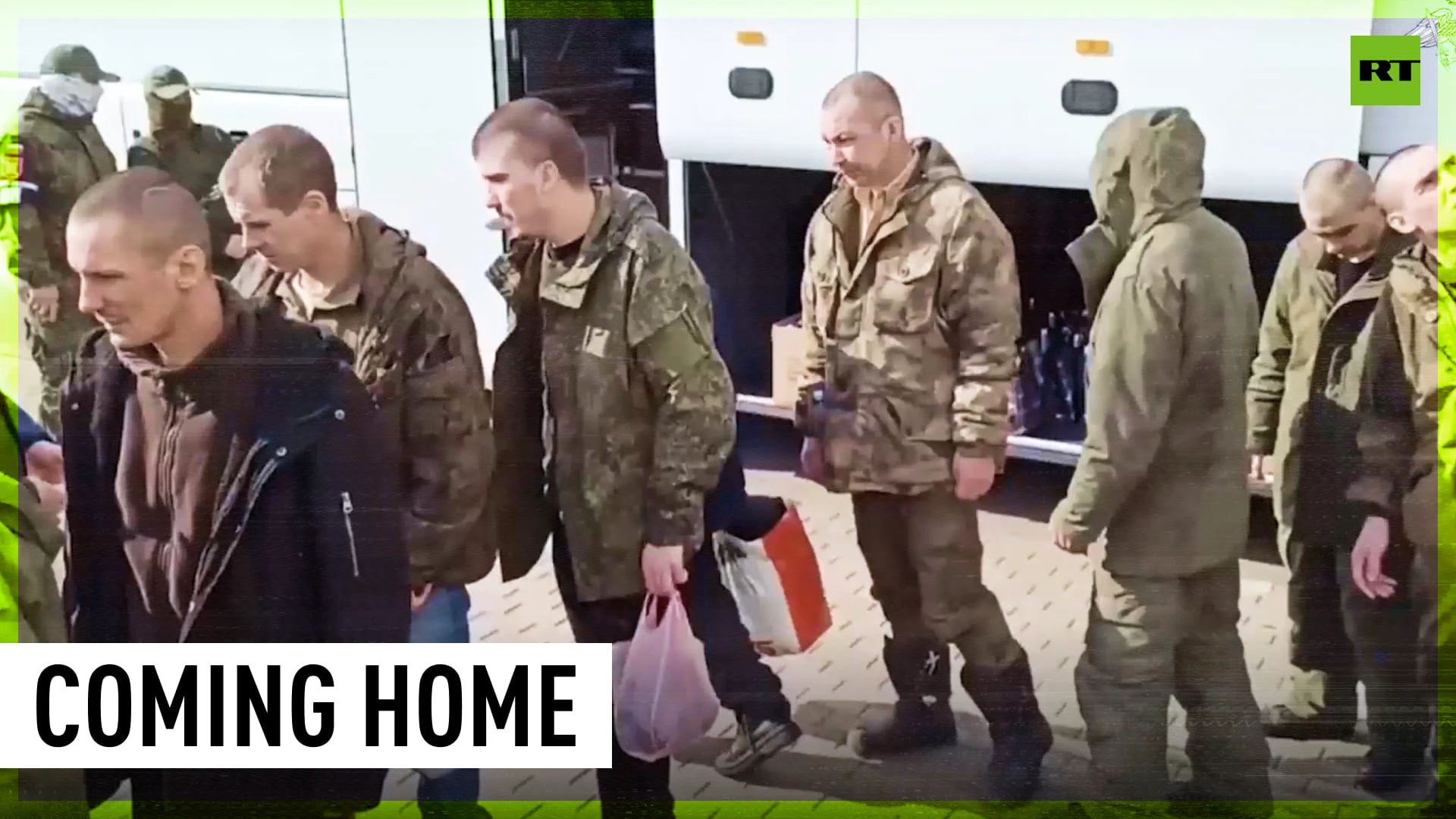 Russia-Ukraine Prisoner Swap | 100+ soldiers return home