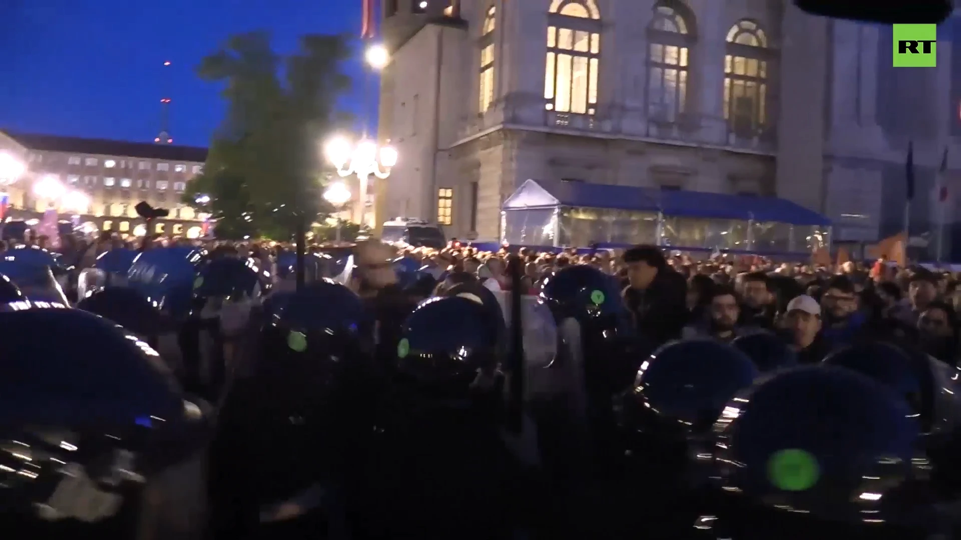 Ukrainian flags spark clashes at anniversary of Liberation Day in Turin