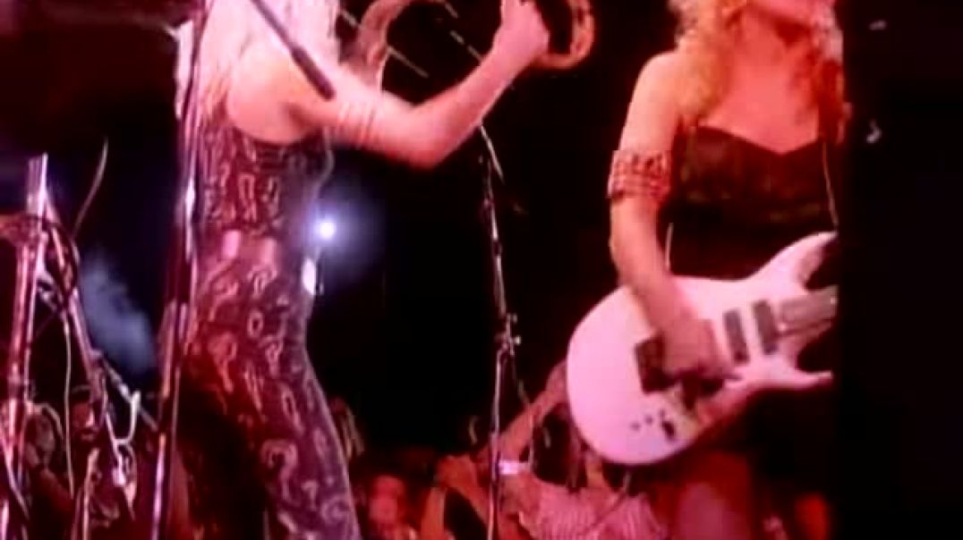 The Bangles - Walk Like an Egyptian (Official Video)