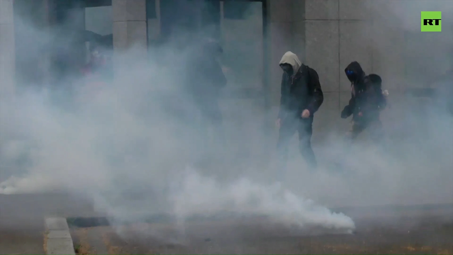 Protest against pension reform descends into chaos in Lyon