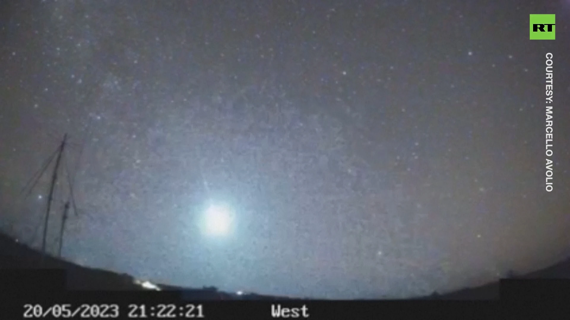 Australian meteor explodes in a huge fireball