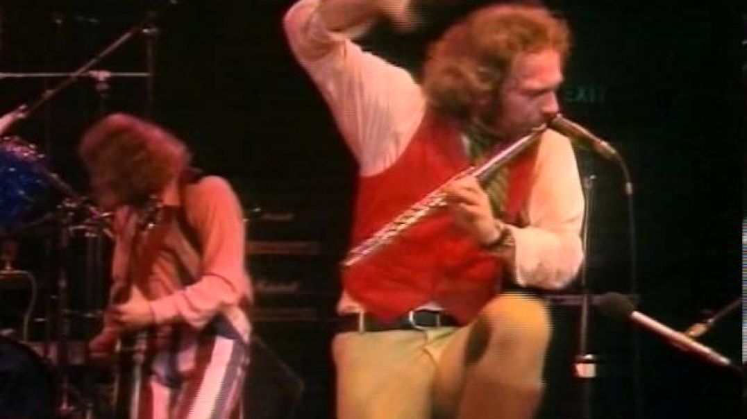 Jethro Tull - Thick As A Brick (live in London 1977)