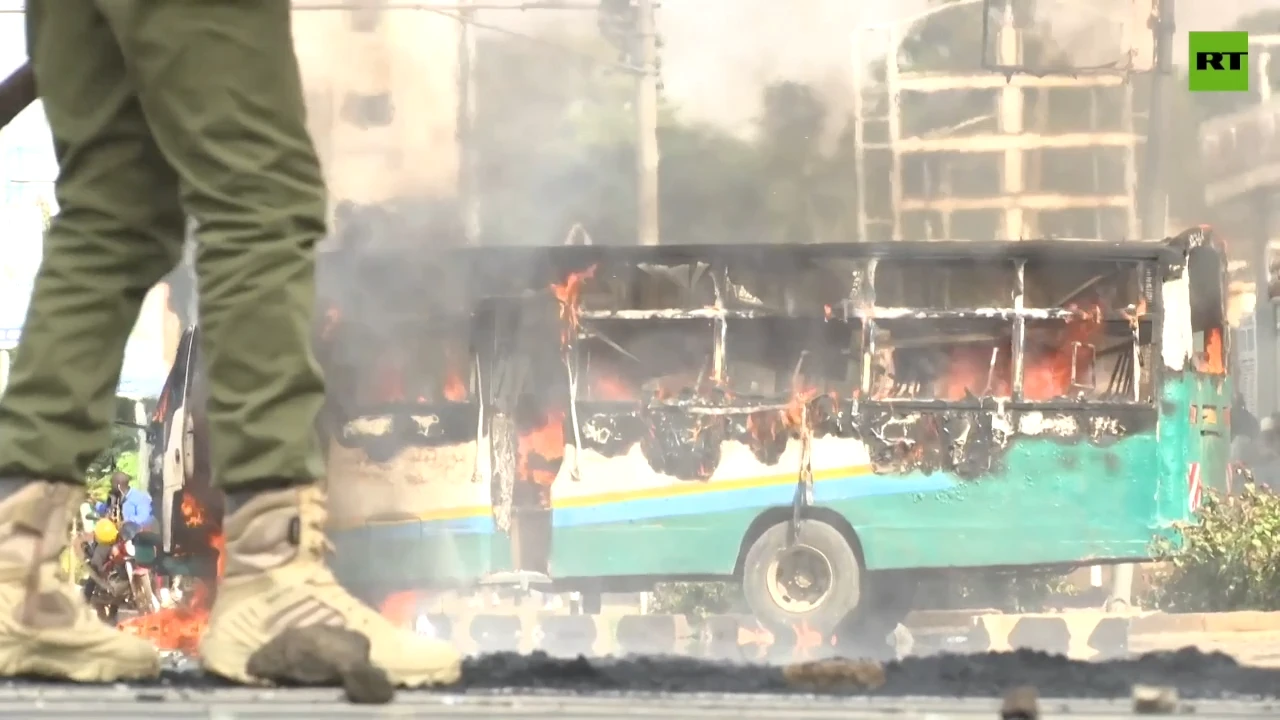 Anti-government protesters scuffle with police in Nairobi