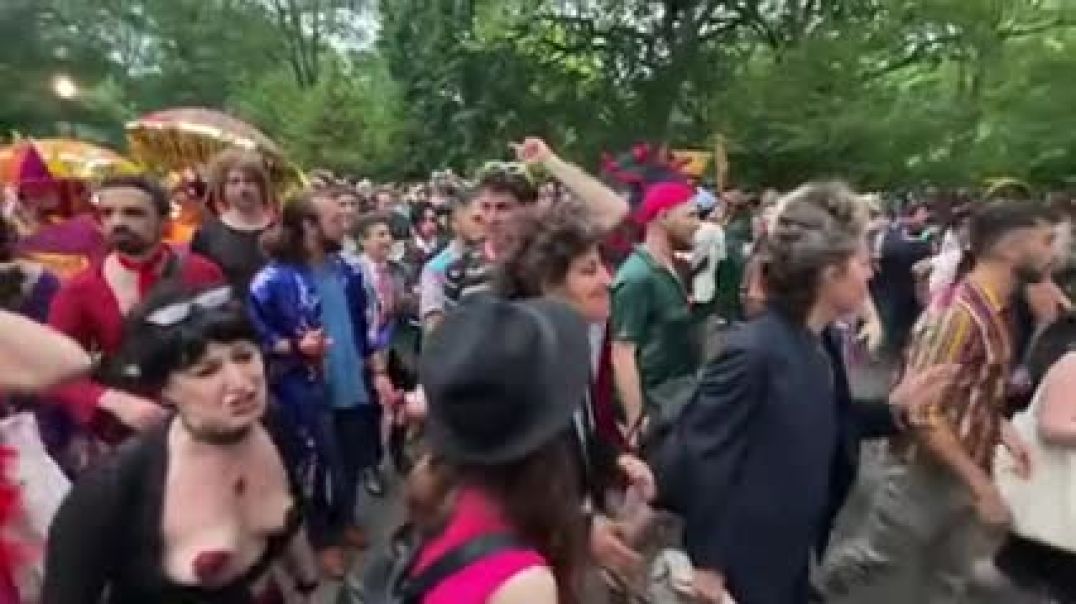 NYC Drag Marchers chant “we’re here, we’re queer, we’re coming for your children”