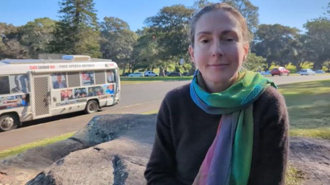 CAFE LOCKED OUT - The Reporter who now drives Buses