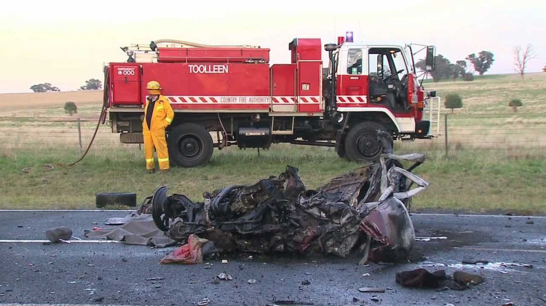 Fatal overtaking collision in Myola near Bendigo. 14/03/12 Warning: Graphic images