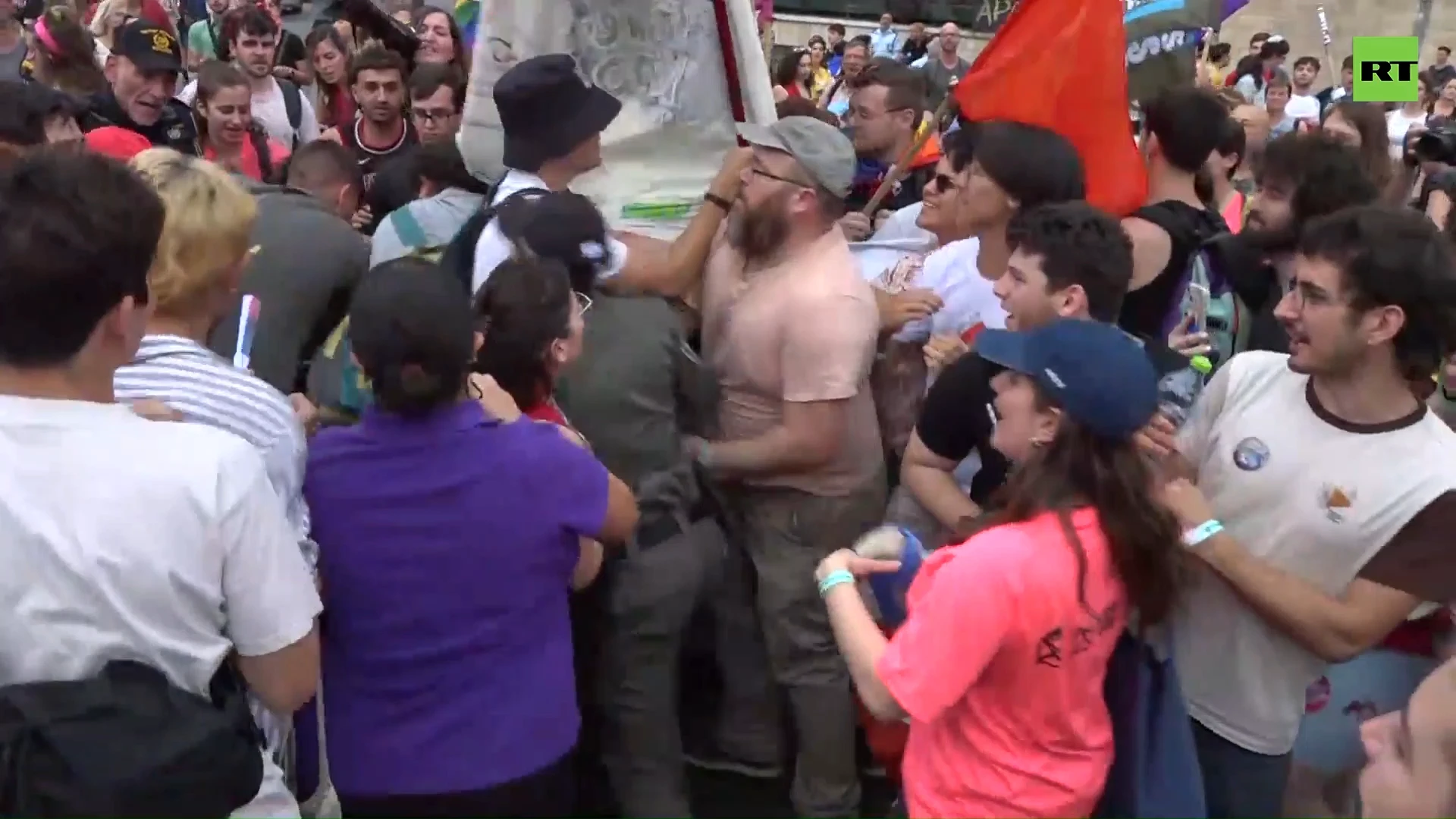 Demonstrators scuffle with cops during Pride Parade in Jerusalem