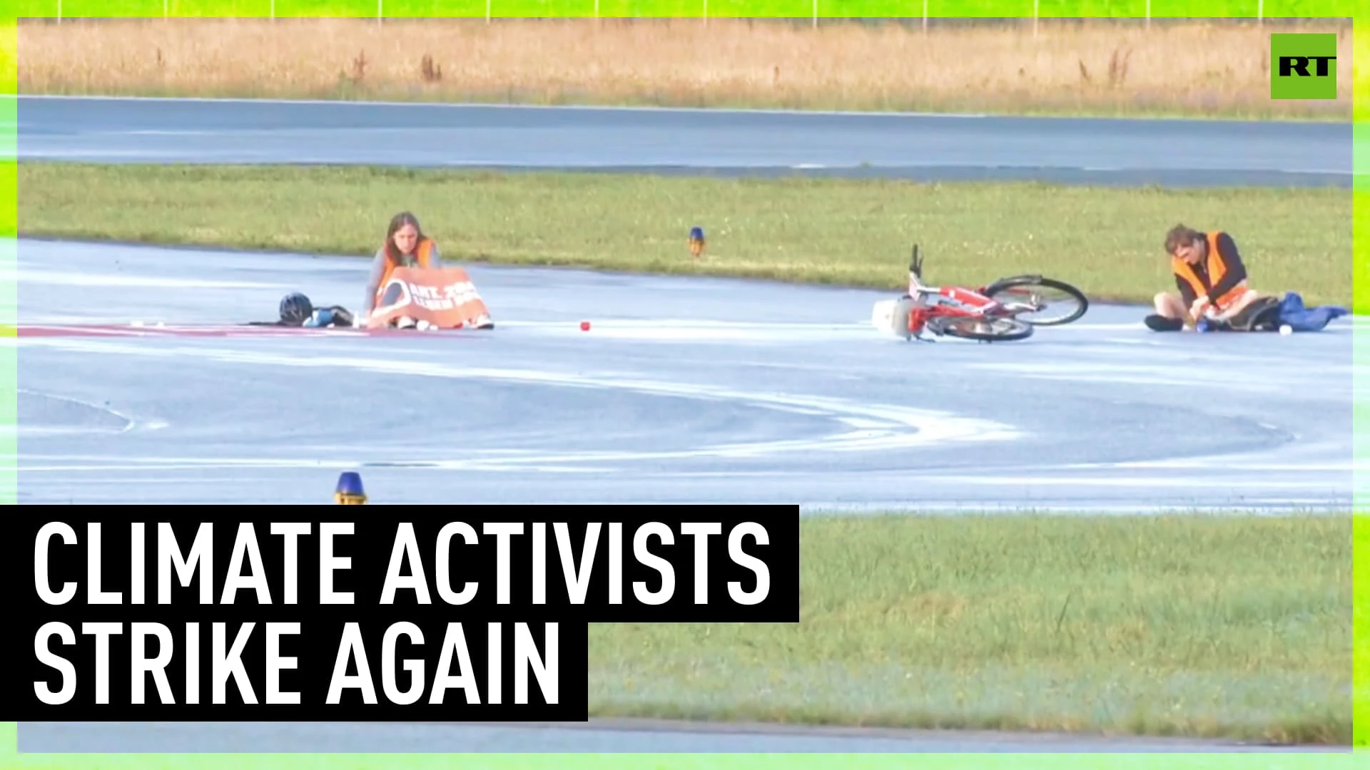 Here we go again: German ‘climate activists’ glue themselves to tarmac