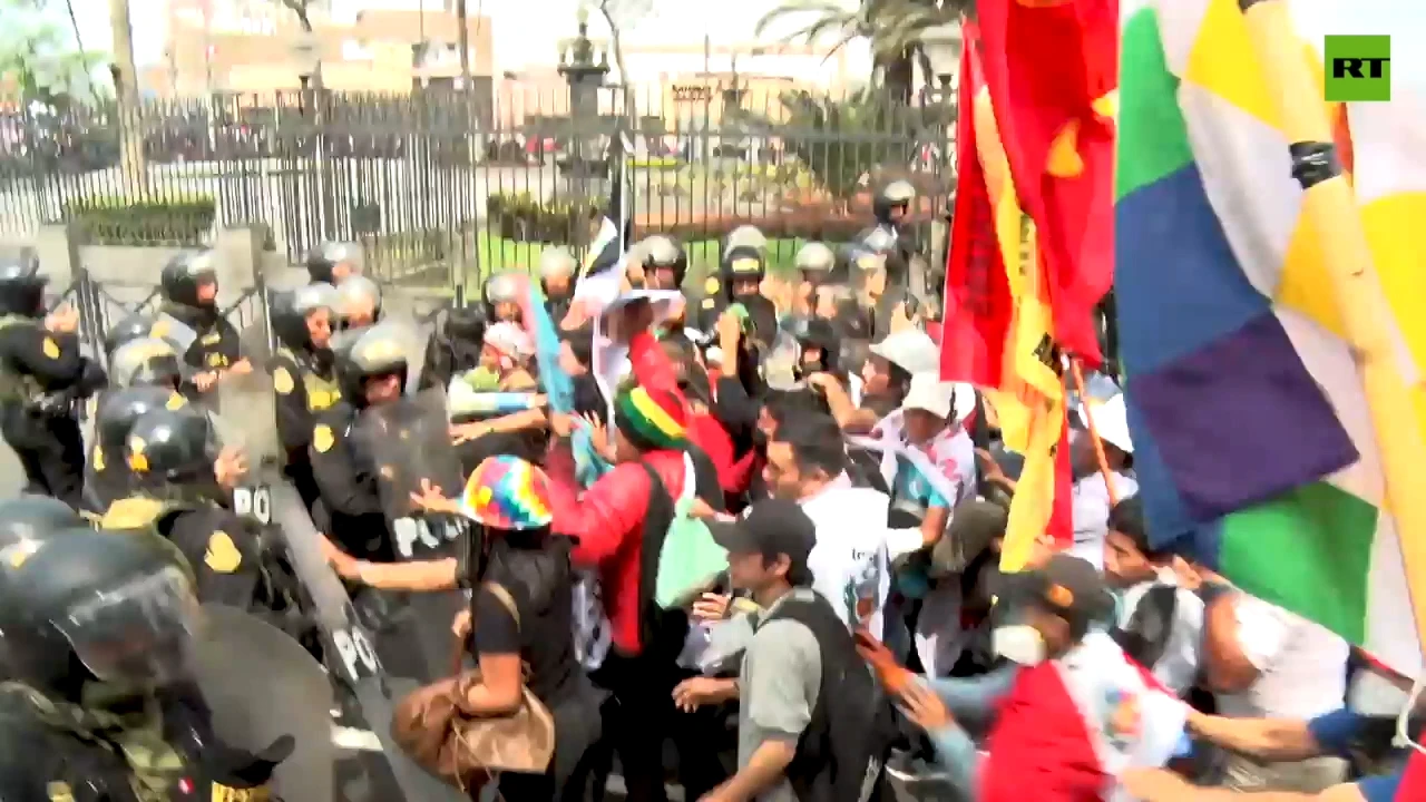 Demonstration in Peru turns violent as people call for president’s resignation