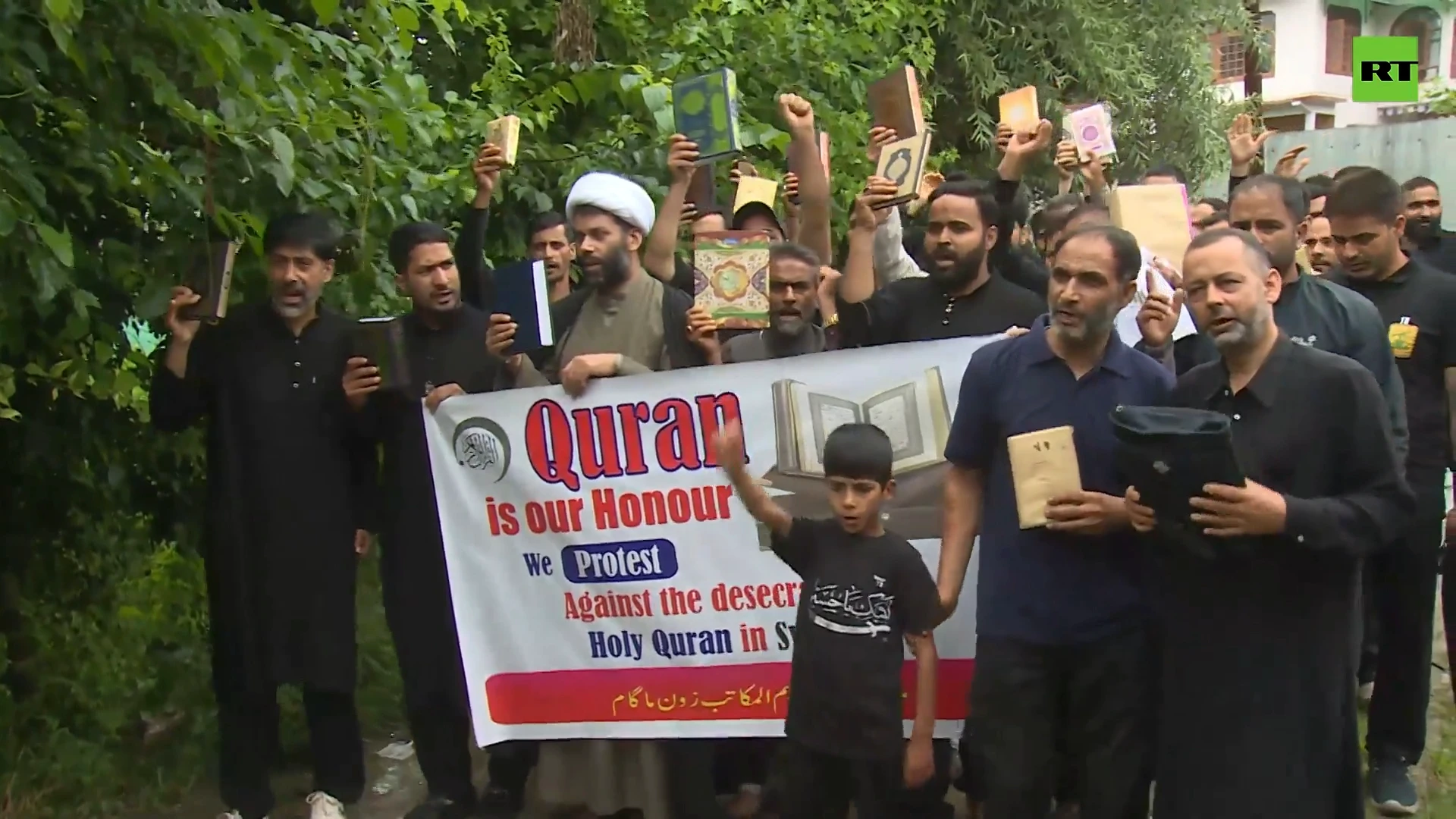 Kashmir Muslims rally against Quran-burning