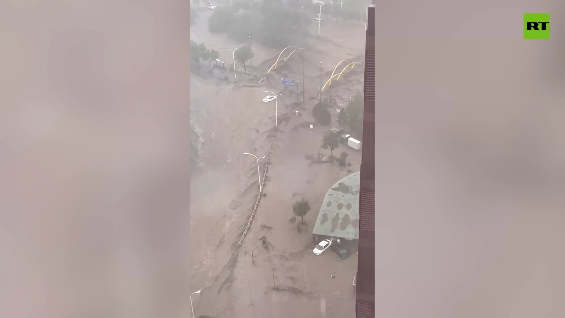 Thousands flee as Typhoon Doksuri hits Beijing