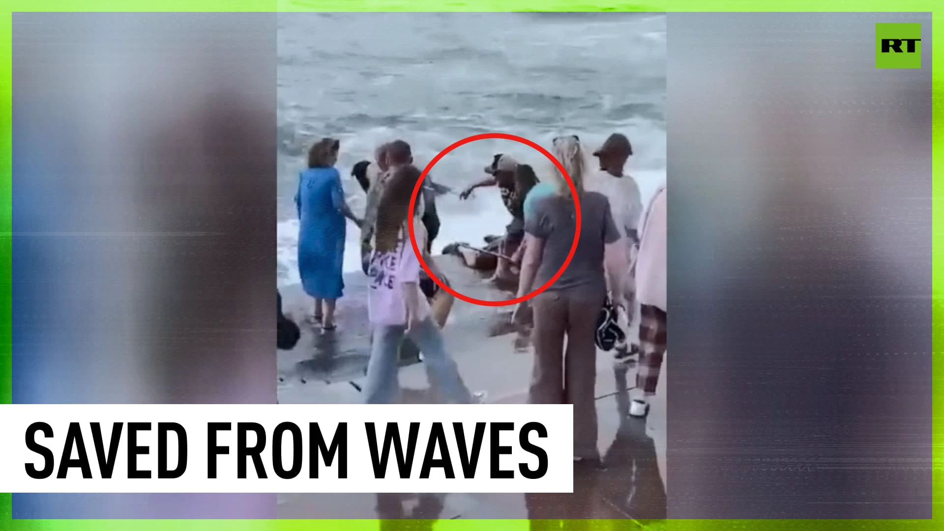 Man gets washed away by waves, but still saved in Sevastopol