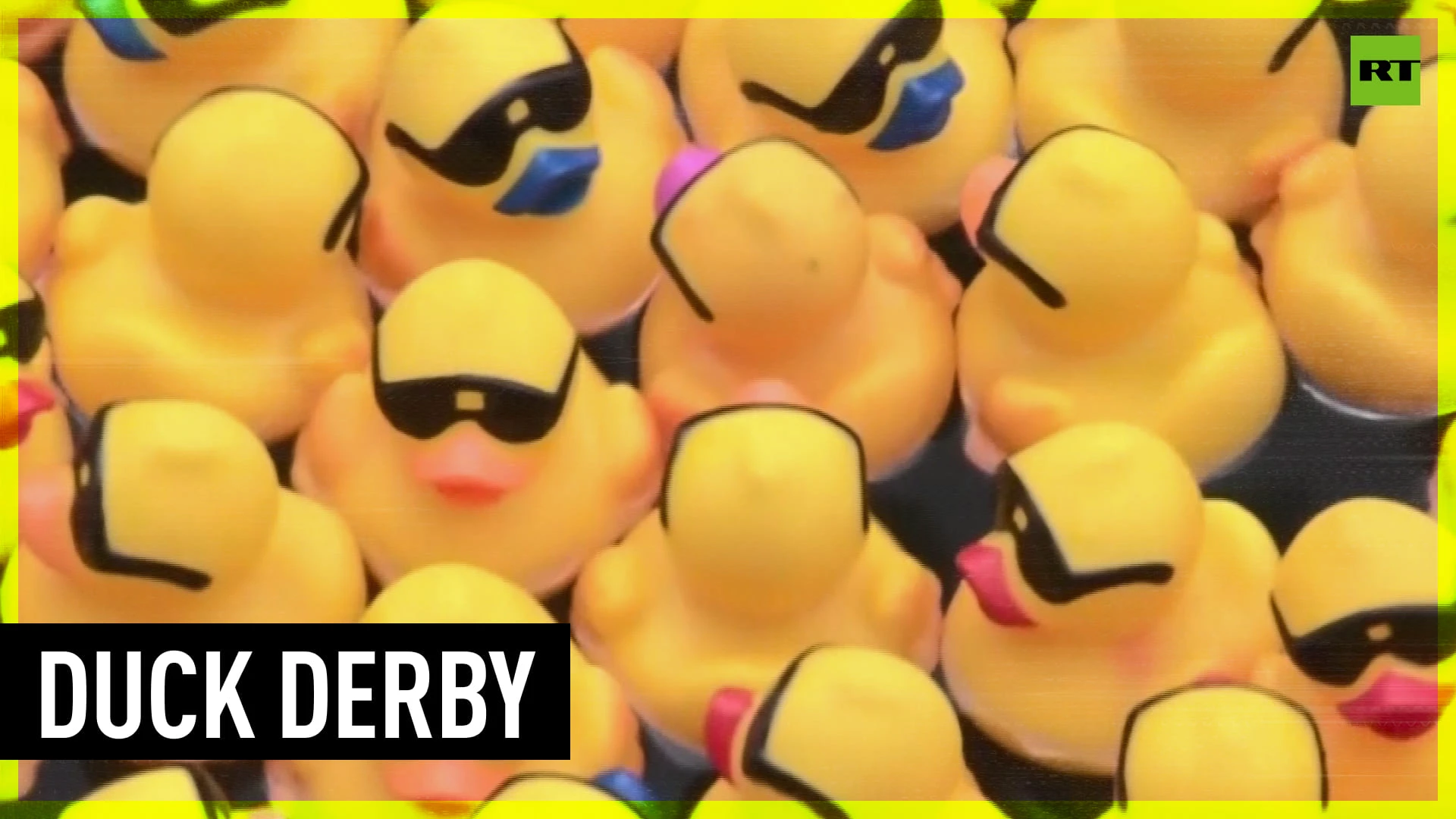 Thousands of rubber ducks ‘compete’ in Chicago River