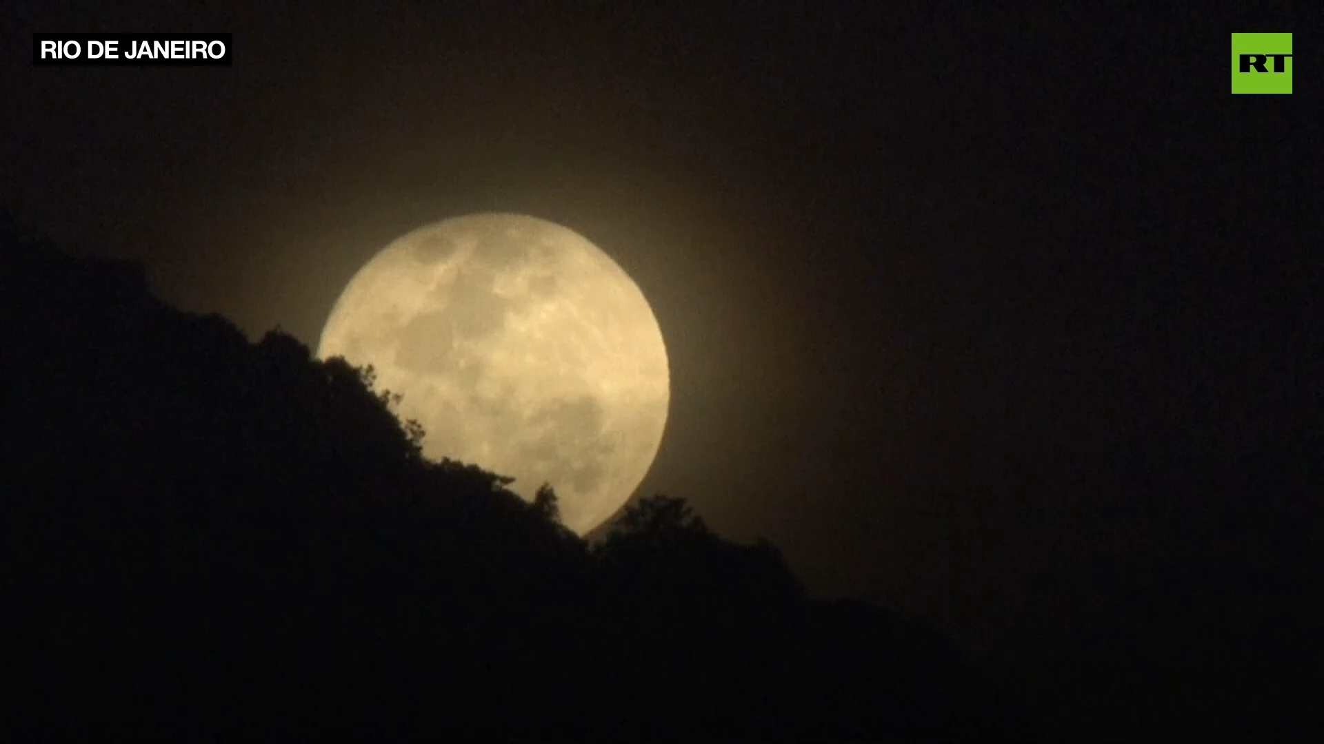 First ‘double supermoon’ wows Earthlings