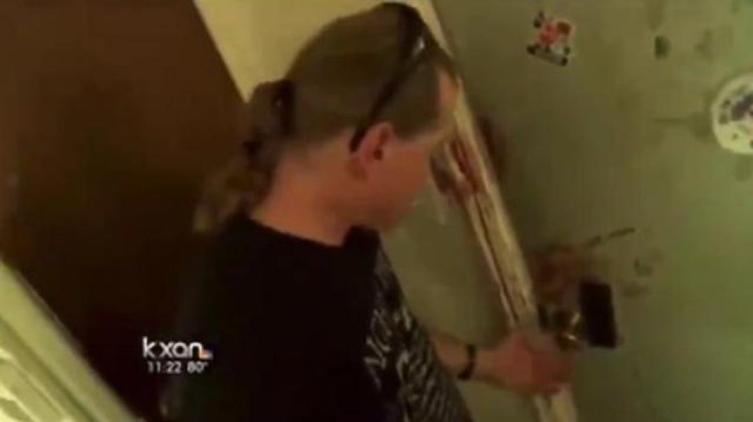 TEXAS HOMEOWNER REPELS HOME INVADER WITH A SPEAR, "HE SPLATTERED BLOOD ? LIKE A DEER" ?