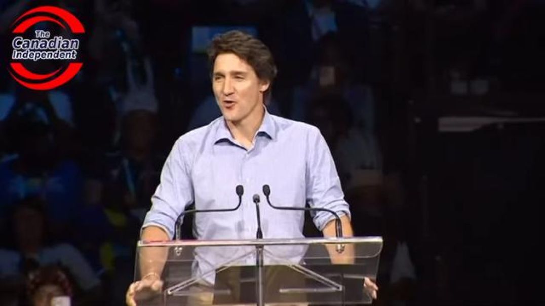 Justin Trudeau is heavily booed by the crowd as he walks on stage to give opening