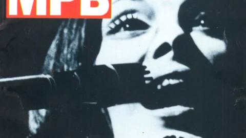 Dona Vera Tricotando (The Wall das Honradinhas)