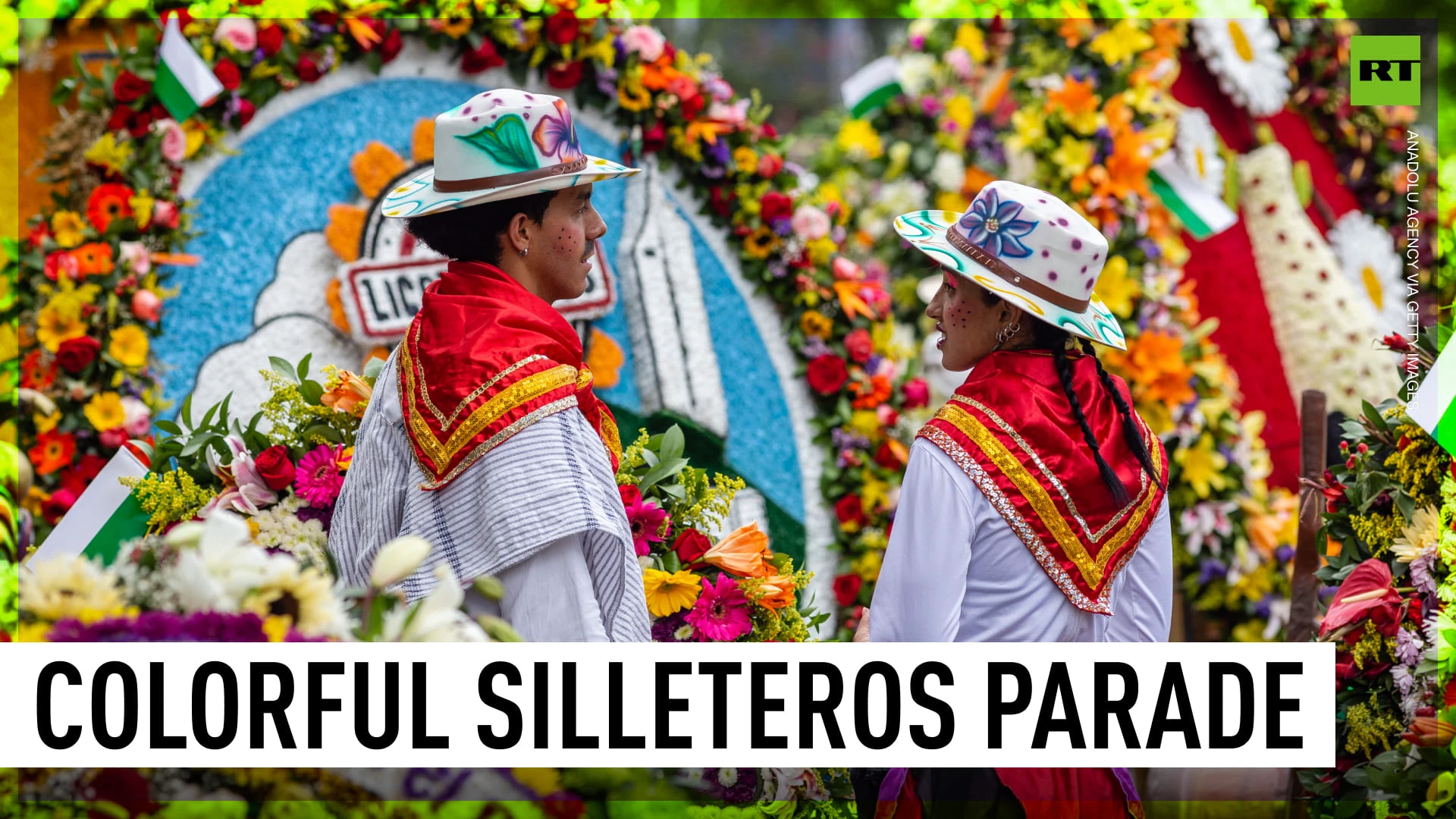 'Silleteros' parade fills Medellin streets with flowers