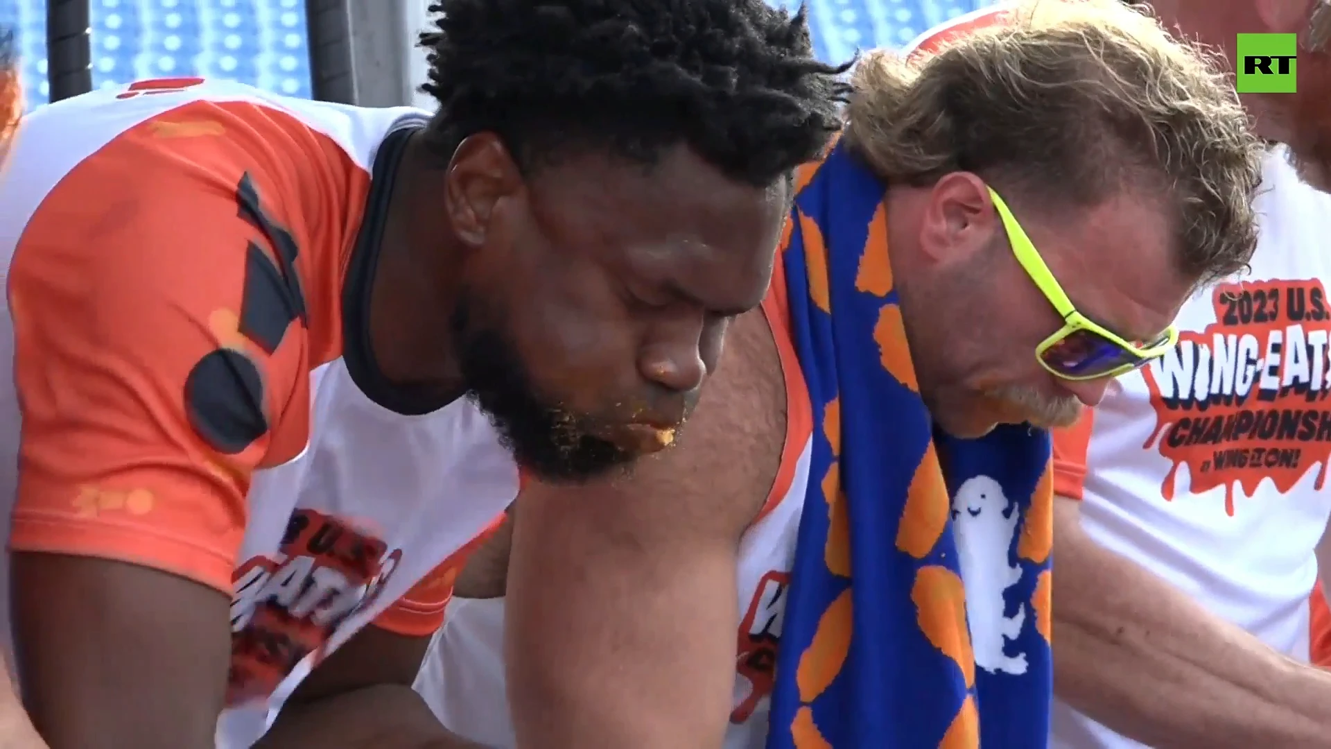 New om-nom-nom record | Australian man eats 276 chicken wings in 12 minutes