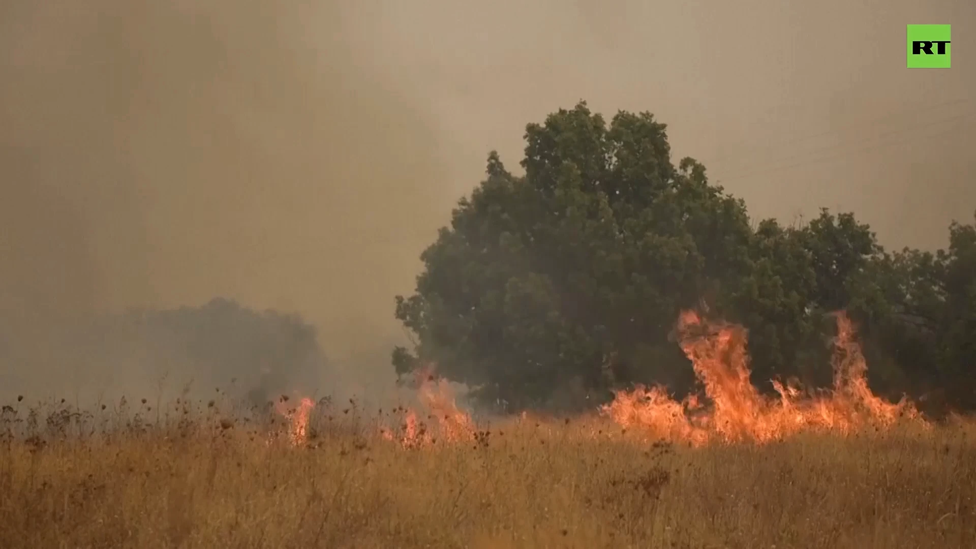 Greece continues battling wildfires