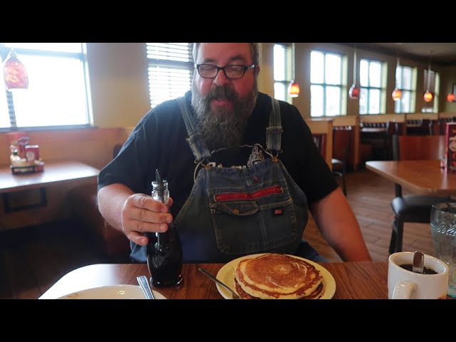 Brandon Trueblood Fights With Denny's Syrup! @Denny's in Pontoon Beach. Breakfast with Hammy