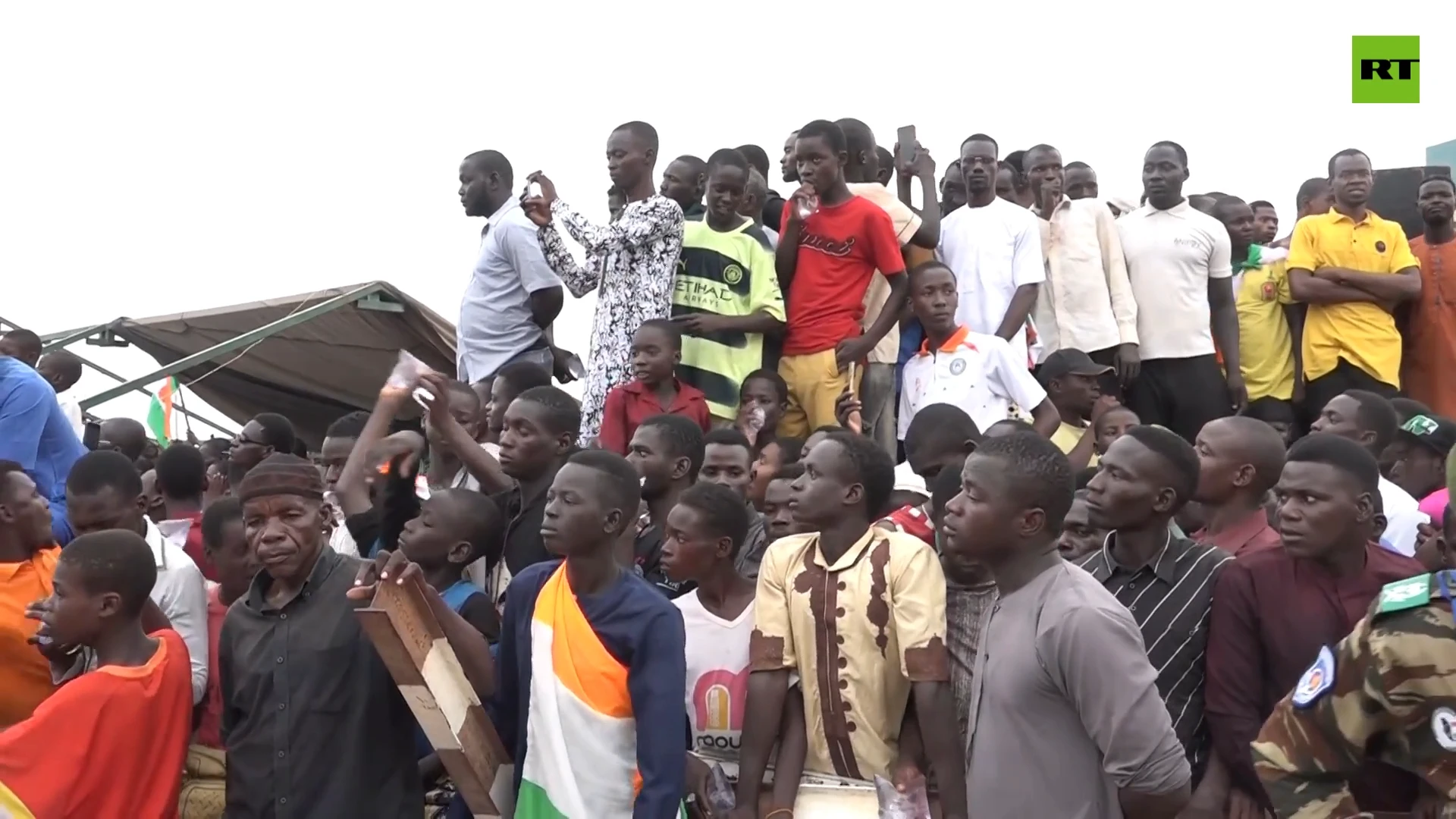 Protesters demand withdrawal of French troops in Niamey, Niger