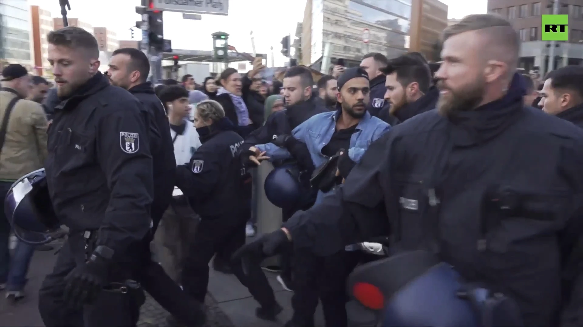 Fights and arrests | Pro-Palestinian protest turns violent in Germany