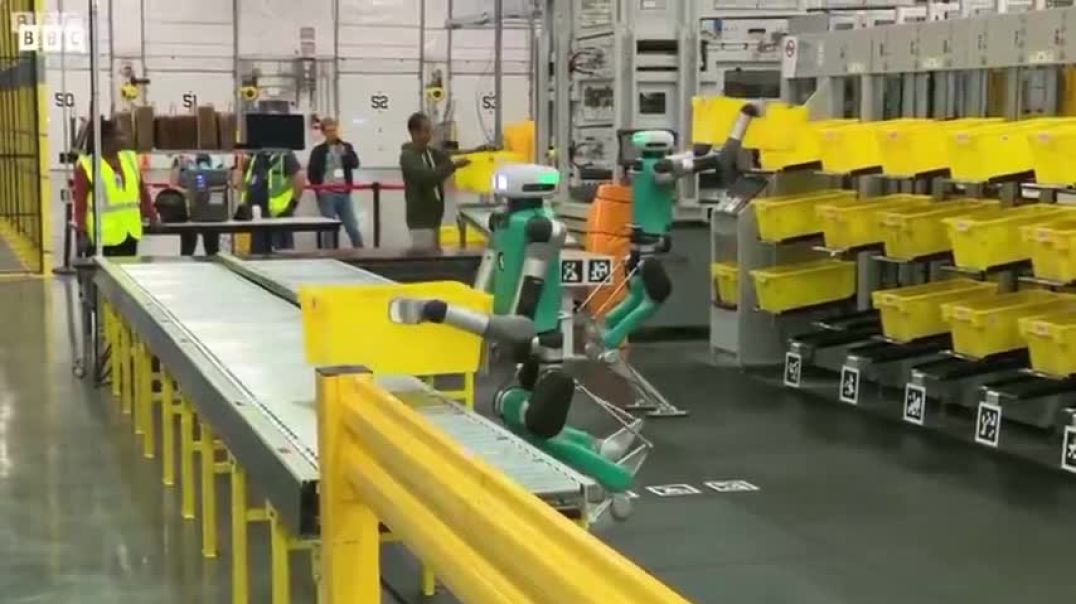 Amazon Unveils Creepy 6-Foot Warehouse Robots