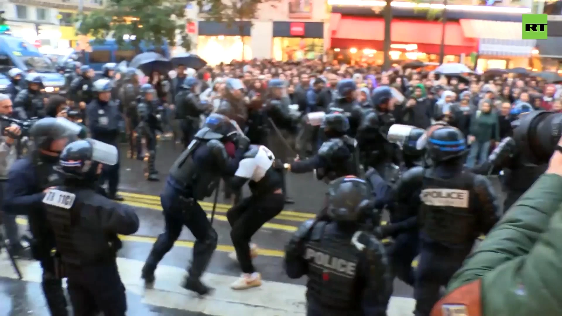 Scuffles erupt at massive pro-Palestine rally in Paris