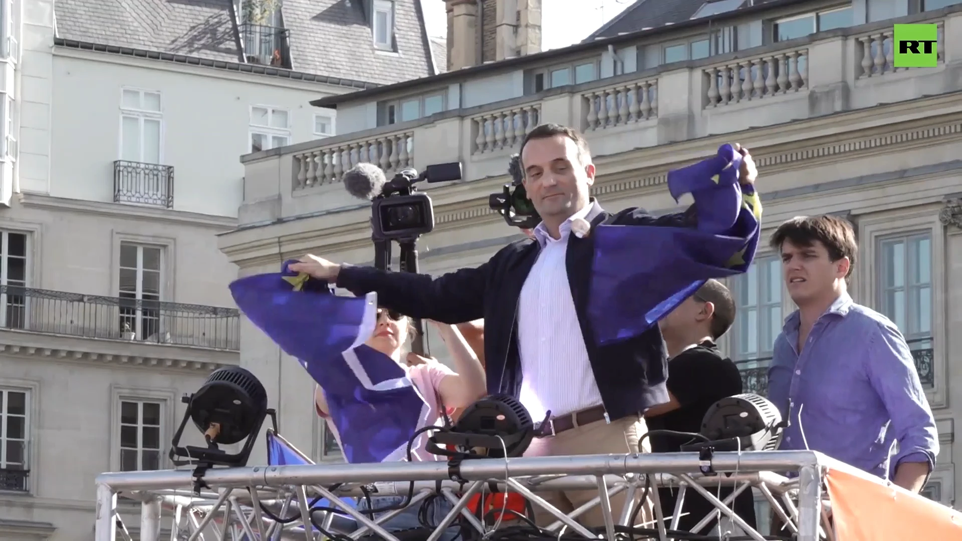 ‘Frexit’ demonstrators rally against France’s EU and NATO membership