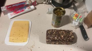 What I Bought Today For $6 USD & Ukrainian Post Wall 304 Loses Her Cool