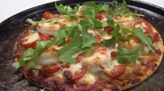 Let's Make A Chilli Prawn Pizza