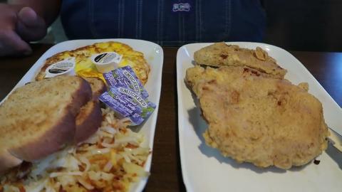 Brandon and Hamster Got Breakfast at Uncle Linny's in Granite City, Illinois