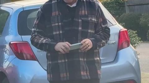 (not me) Male Karen Took Pictures of my Car for the Dumbest Reason  (These fucking retards DO exist)