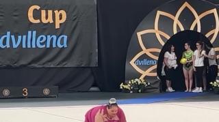 Ela pode tudo e até de salto alto