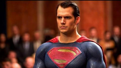 CCOONEWS - SUPER HOMEM SEGUINDO O SEU PRÓPRIO CAMINHO