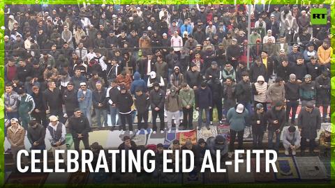 Thousands of Muslims celebrate Eid al-Fitr in Moscow