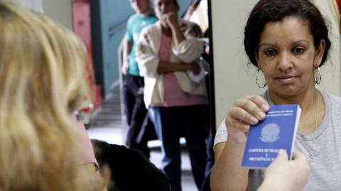 MULHERES TIRANDO VAGAS DE HOMENS NO TRABALHO! COMPETÊNCIA OU COTAS DE PRIVILÉGIOS?