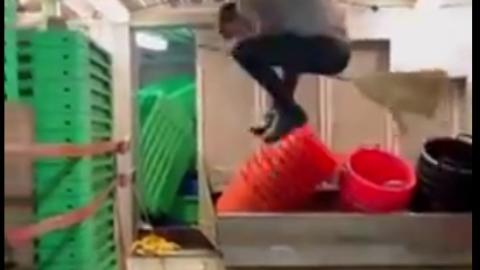 Life on a ship in the North Sea aint easy - This dude is tough