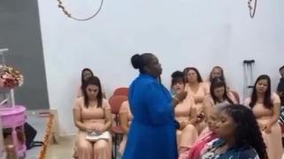 O que acontece na igreja é isso. Mesmo que em todos os lugares que são maioria.