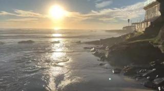 Don't give women money!