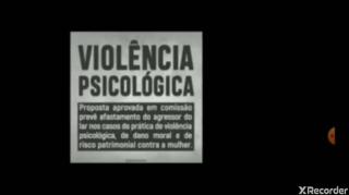 UM DIA DE FÚRIA - MULHER É PRESA POR ESFAQUEAR A SI MESMA APÓS BRIGA COM EX COMPANHEIRO
