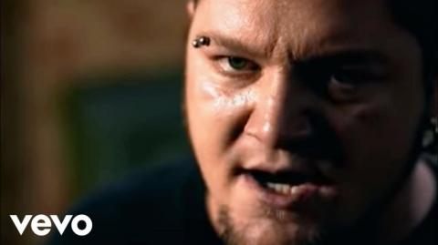 Drowning Pool - Tear Away I DONT CARE ABOUT ANYONE :D