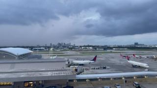 Plane Spotting At Fll